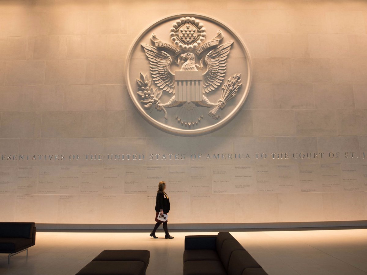 here-is-the-lobby-entrance-which-is-adorned-with-the-us-state-department-embossed-seal-and-the-names-of-every-us-ambassador-to-the-united-kingdom