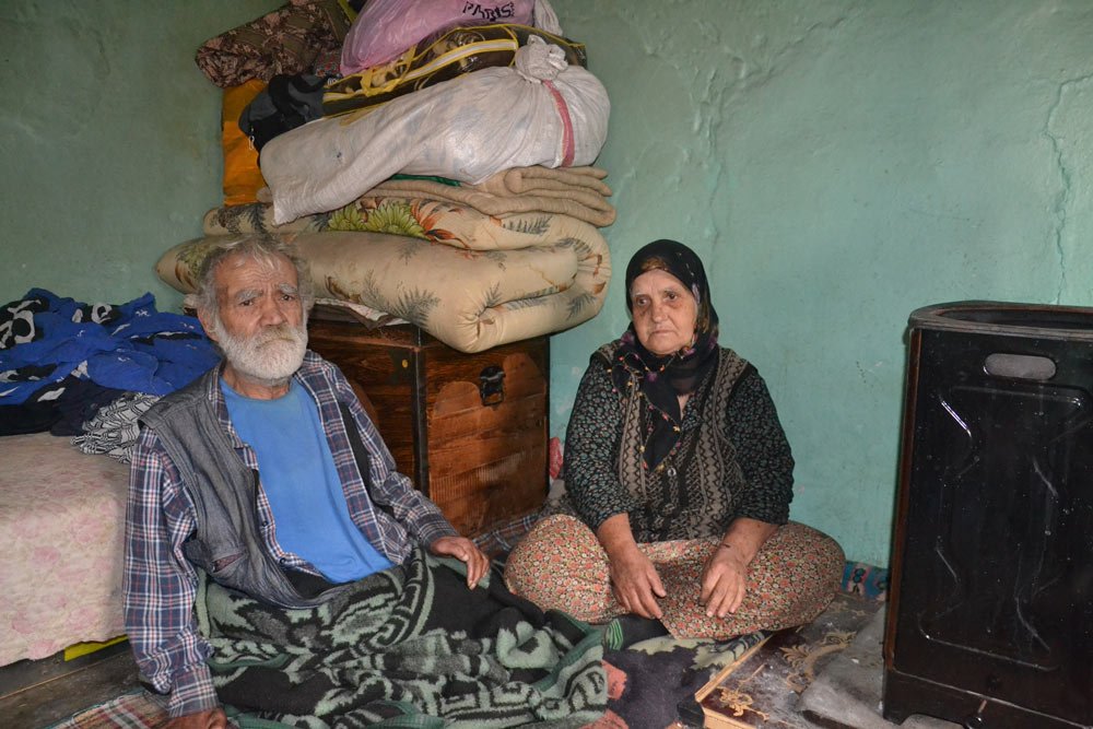 FOTO: İHA / Meryem Tumlu ile tek göz odada yaşayan Muzaffer Tumlu