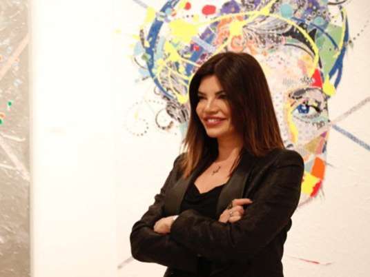 Türk ressam Pınar DuPre'nin tabloları Fransa'da sergileniyor