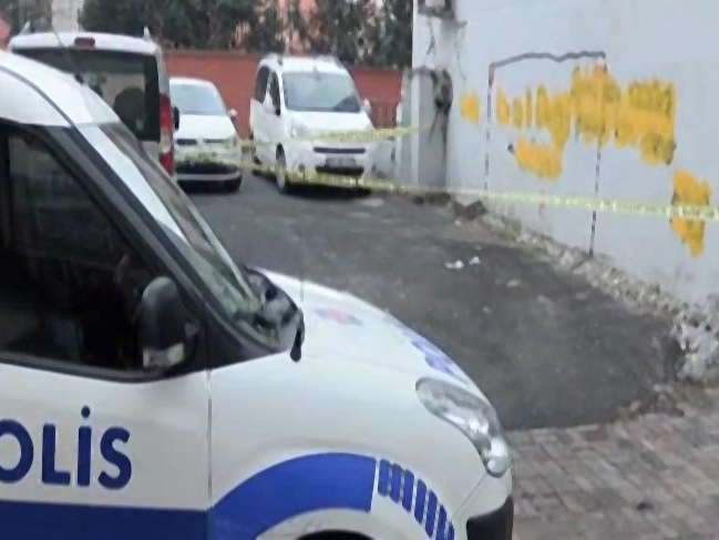 Bahçelievler'de doktoru sokak ortasında bıçaklayıp sopayla dövdüler