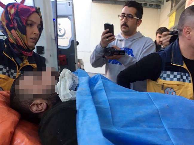 Kayseri'de 14 yıllık eşini, 5 yaşındaki kızının gözleri önünde bıçaklayarak öldürdü