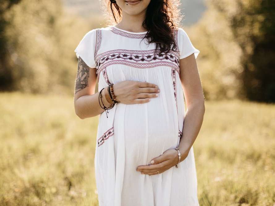 Hamileyken ve emzirme döneminde dövme yaptırabilir mi?