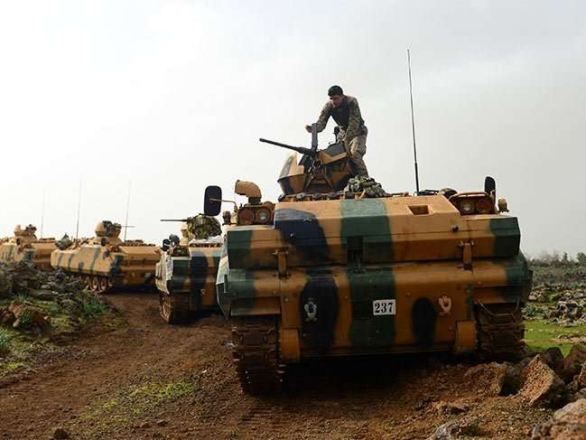 Sıcak gelişme sonrası YPG Esad'a adeta yalvardı
