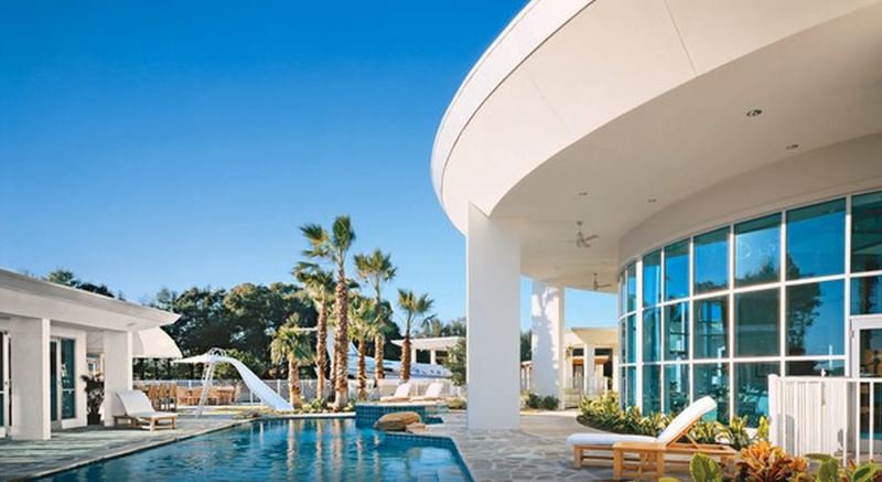 johntravoltaninevi11