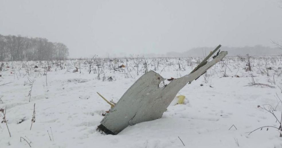 Yolcu uçağı Moskova'ya düştü