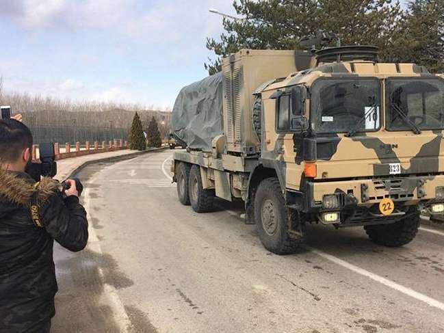 Karadeniz'e giden askeri araçlar dikkat çekti