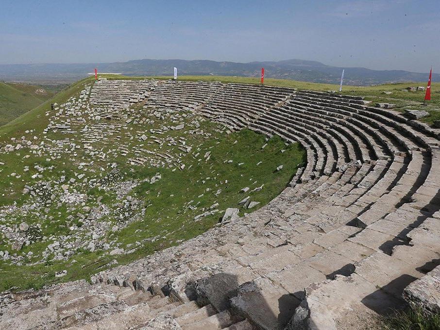 Antik tiyatro bin 600 yıl sonra tekrar ayağa kaldırılacak