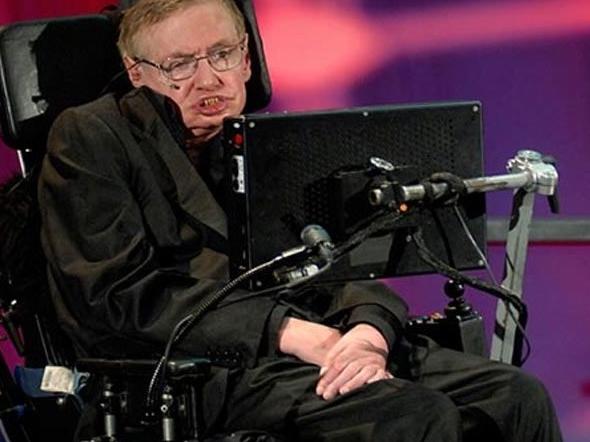 Hawking'e veda... Binlerce kişi törene akın etti