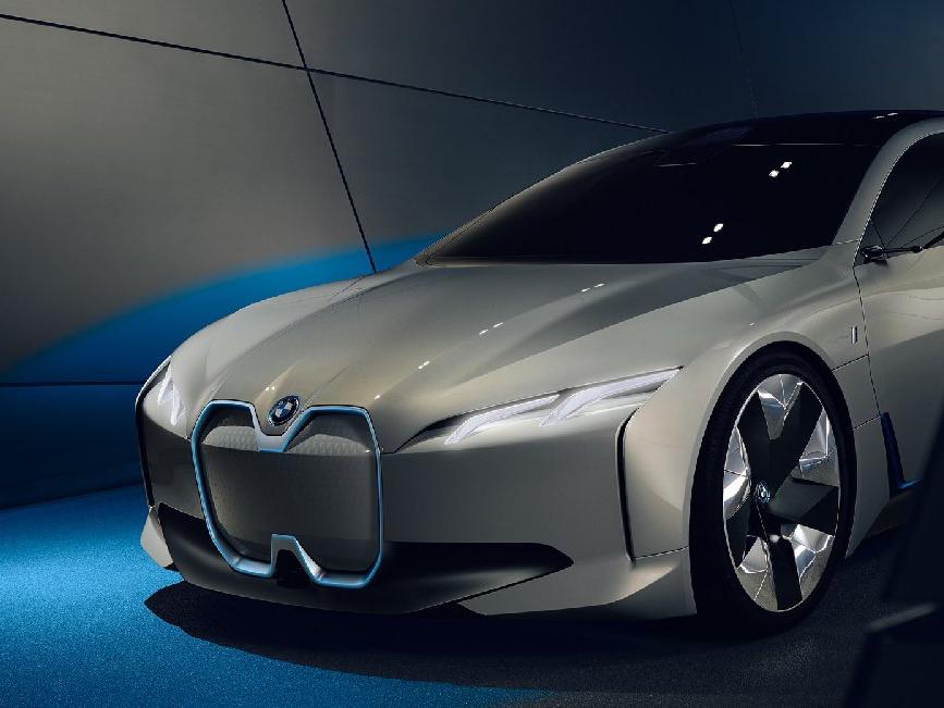 Elektrikli otomobile farklı bir bakış : BMW i4