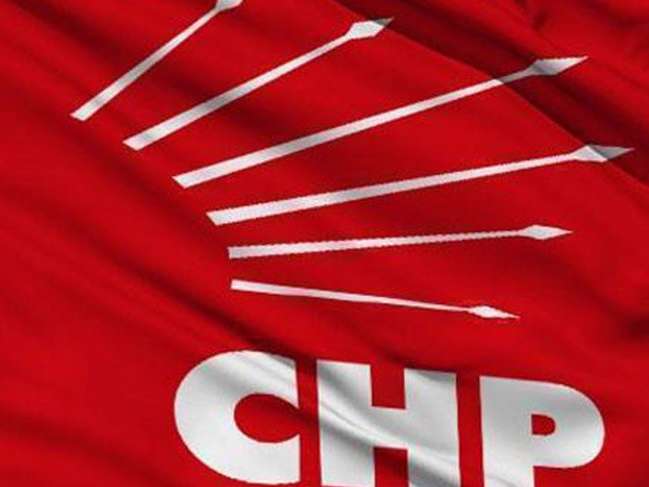 CHP'de tüzük toplantısı tartışmalı geçti