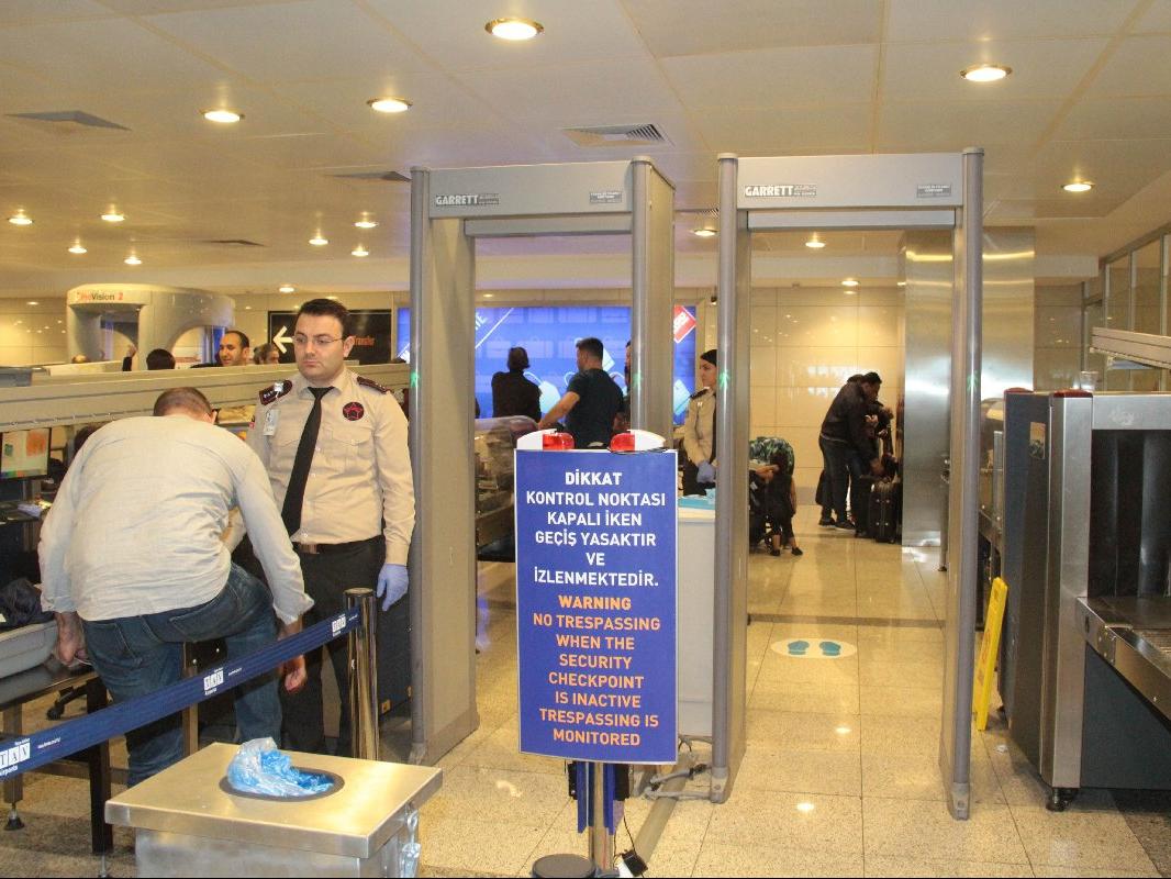 Atatürk Havalimanı'nda kaçak yolculara sirenli önlem