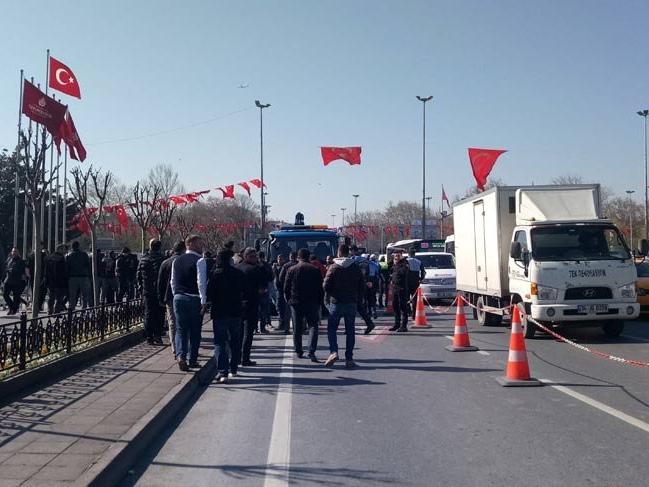 Hafriyat kamyonları İstanbul’da kontak kapattı