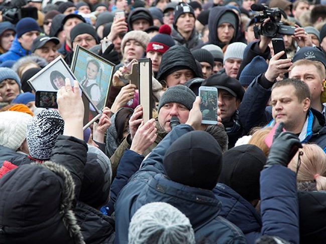 Rusya isyan etti! Binlerce insan protesto için sokakta...