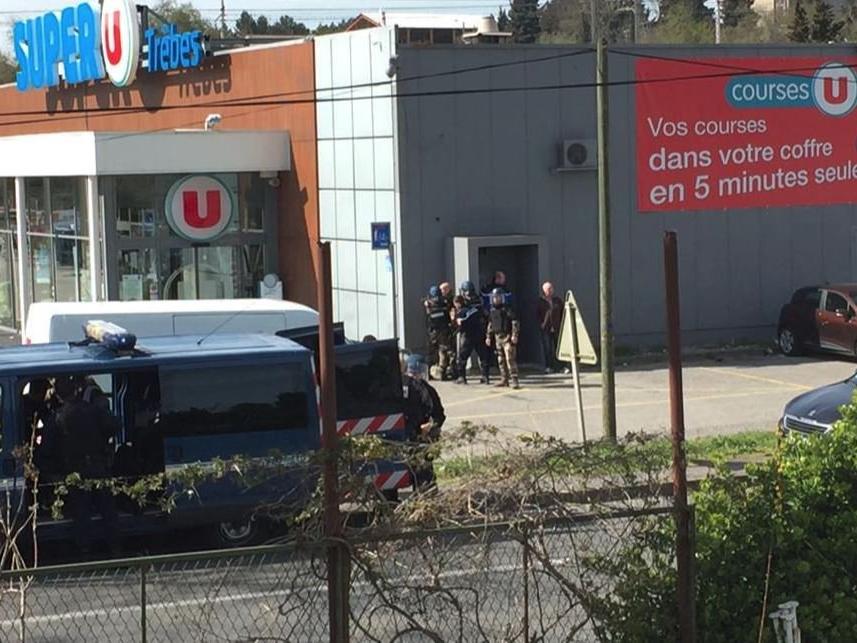 Fransa'da rehine krizi! IŞİD'li terörist süpermarket bastı
