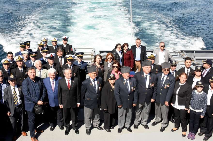 dumlupina-denizalti-anma-foto-dha-5