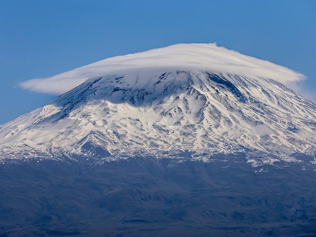 'Türkiye'nin çatısı' Ağrı Dağı'na beyaz şapka