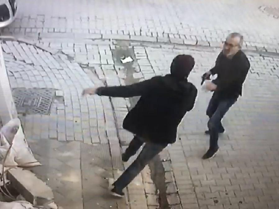İstanbul'da bir garip olay! Önce tokalaştı, sonra vurdu