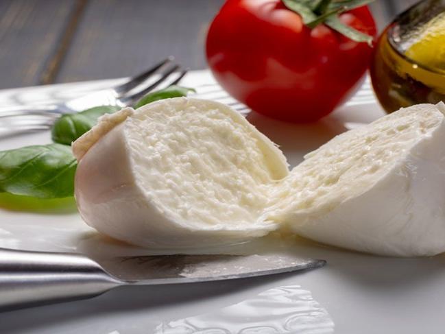 Evde peynir nasıl yapılır? Sirke kullanarak basitçe evde peynir tarifi...
