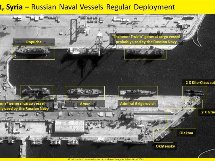 Dikkat çeken uydu görüntüleri... Rus gemileri yola çıktı