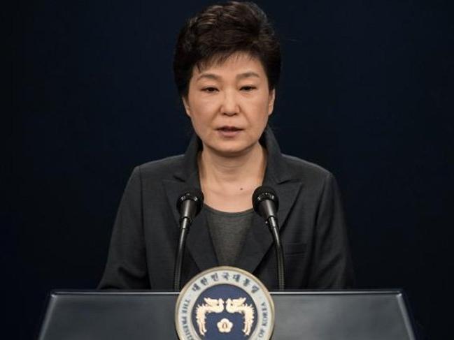 Güney Kore'de eski başkan rüşvetten suçlu bulundu