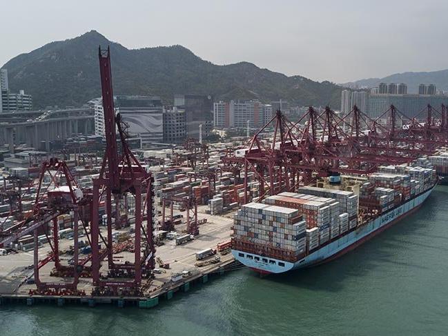 Dev konteynır terminali: Hong Kong Limanı