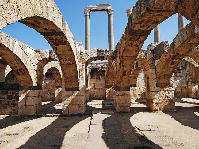 İzmir gezilecek yerler: Efes Antik Kent, Kemeraltı ve İzmir'in tarihi ve turistik yerleri...