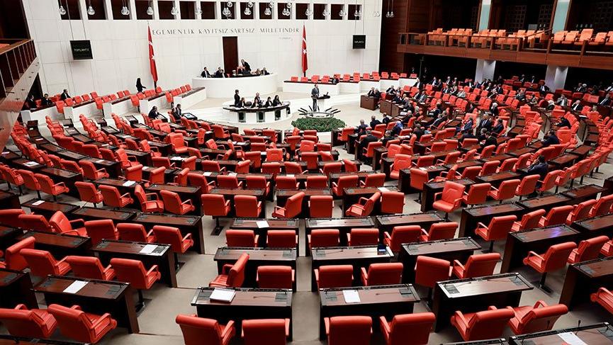 AKP Meclis'te muhalefetin sesini kıstı!