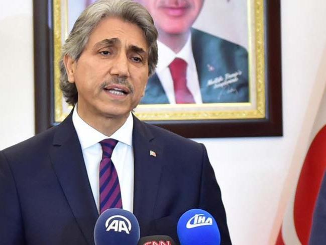 Fatih Belediye Başkanı Demir istifa etti