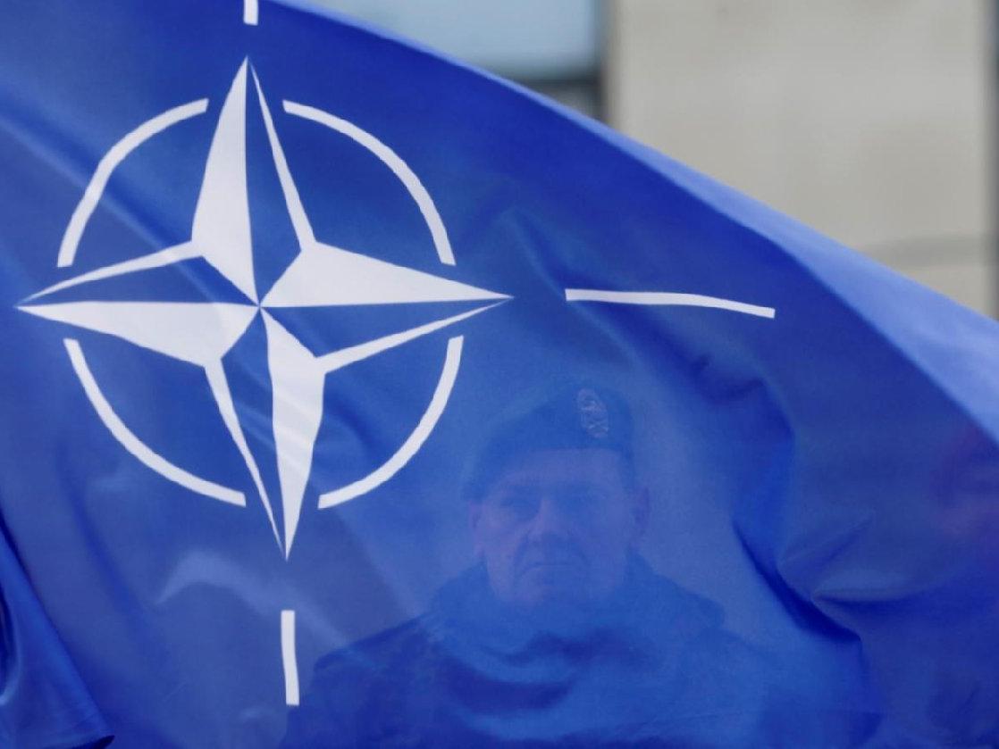 NATO 'acil' toplanıyor