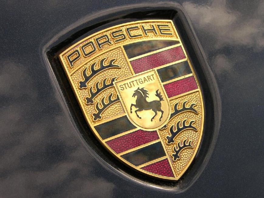 Porsche Lamborghini'yi geçti!