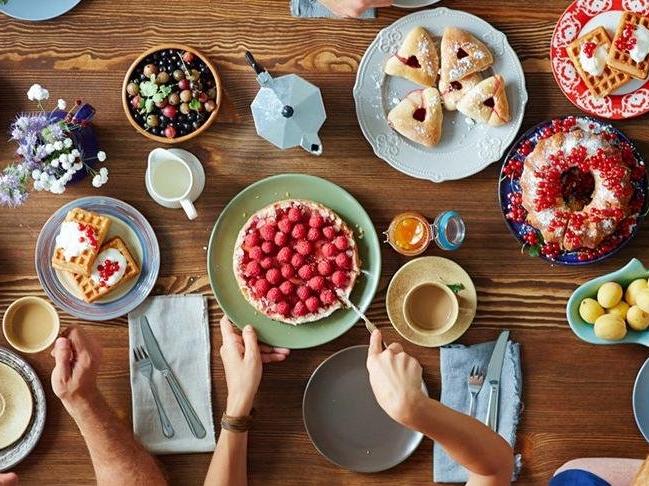 Az malzeme ve kısa zamanda yapılacak 3 tatlı tarifi ve kalorisi ...