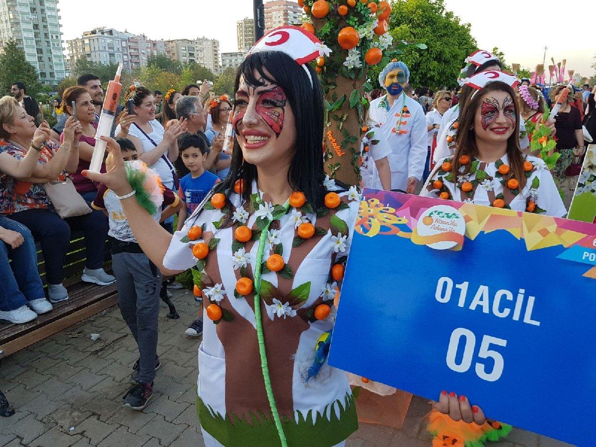 Portakal Çiçeği Karnavalı'nda '01 acil' kostümüne yoğun ilgi
