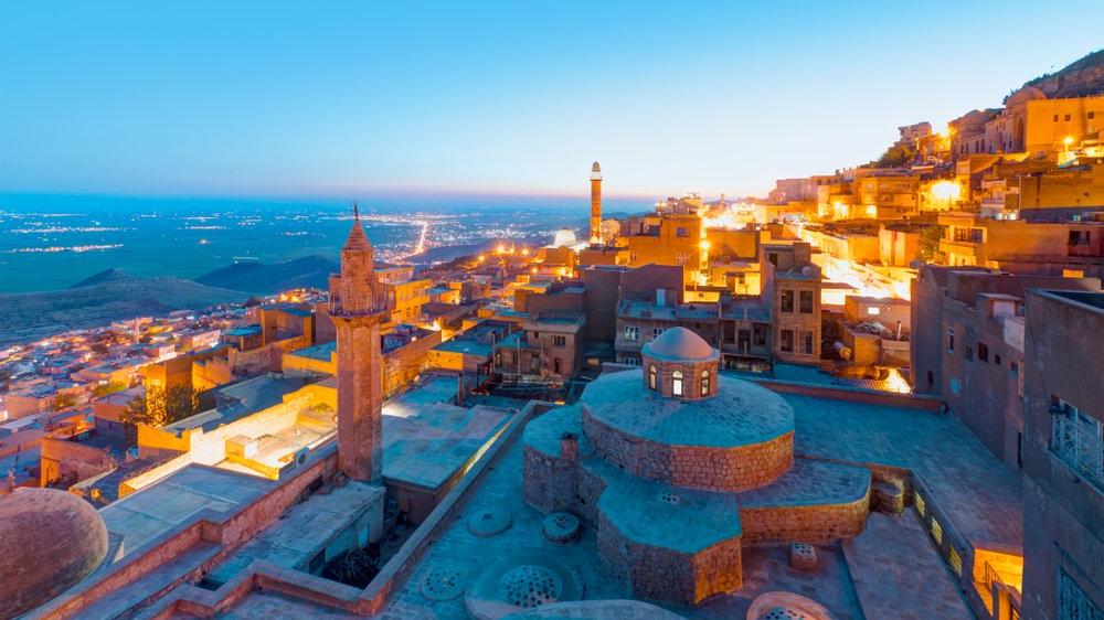 İşte tarihi ve turistik yerleri ile dikkat çeken Mardin...