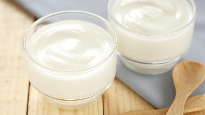 Evde yoğurt nasıl yapılır? İşte evde yoğurt yapımı tarifi ve kalori miktarı…