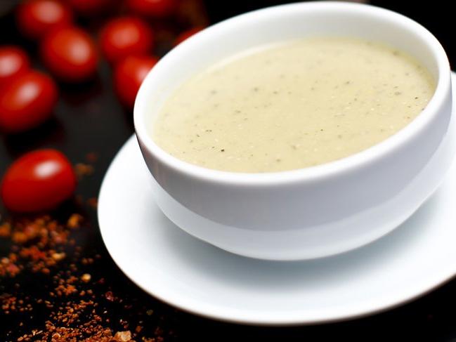 Yoğurtlu soğuk çorba tarifi ve kalorisi: Ferahlatan yoğurtlu soğuk çorba tarifi ve malzemeleri...