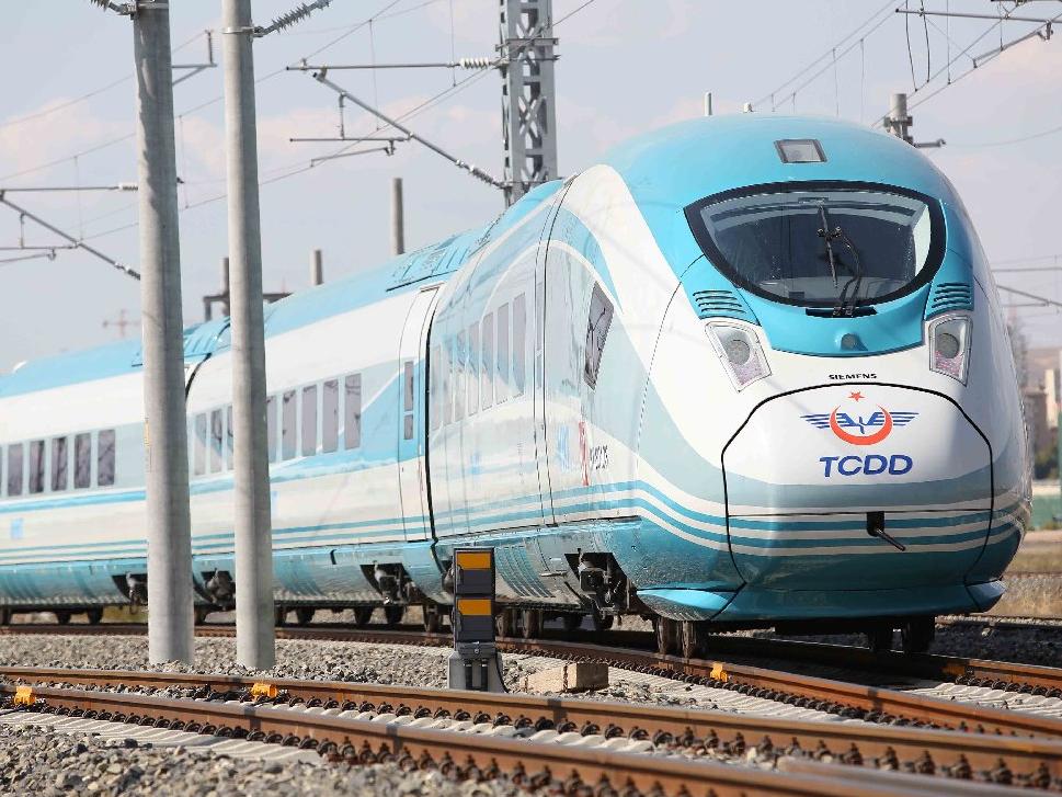 TCDD'den on adet yüksek hızlı tren sözleşmesi