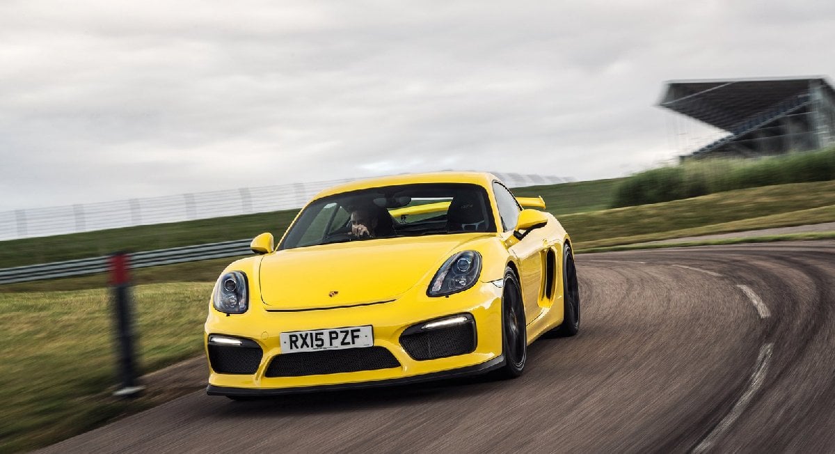 porsche_cayman_gt4_2-kopya