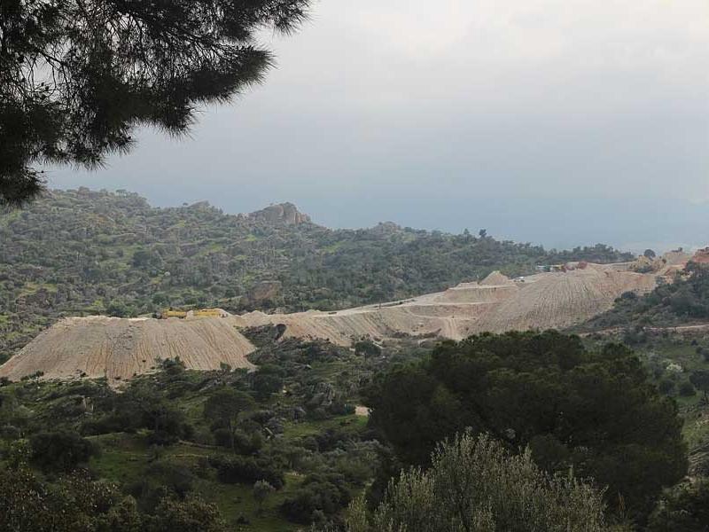 Madencilik faaliyetleri, 8 bin yıllık kaya resimlerini tehdit ediyor