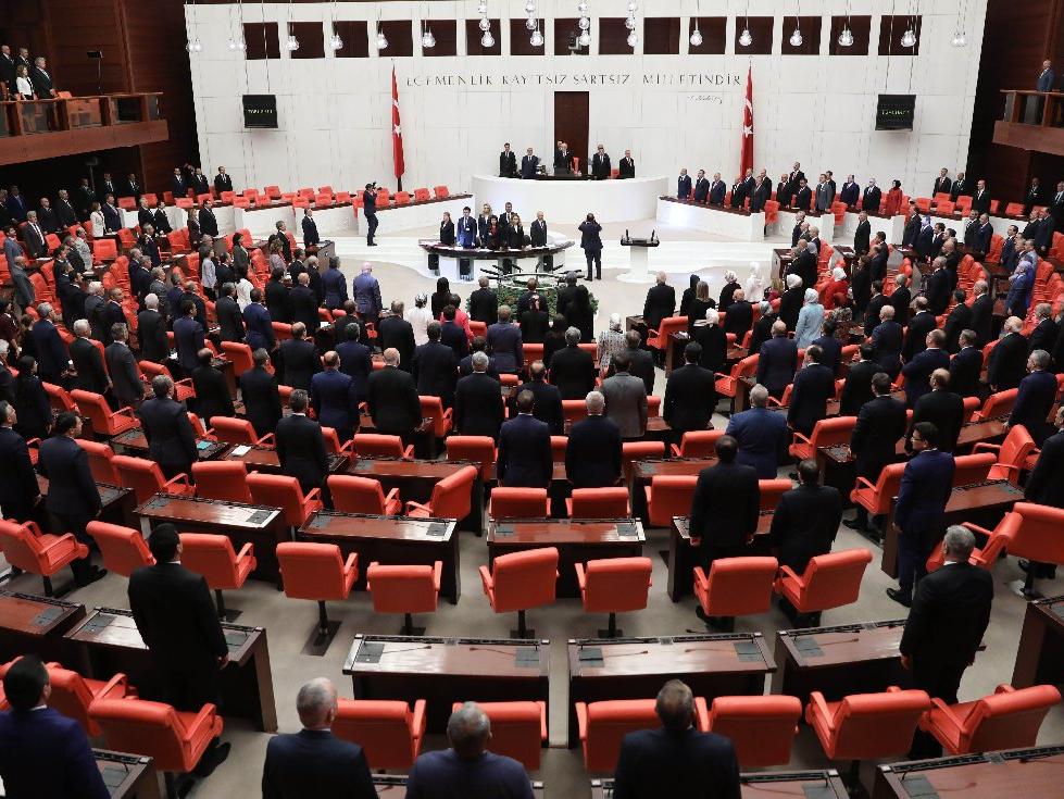 AKP'de aday olmayacak isimler belli oldu