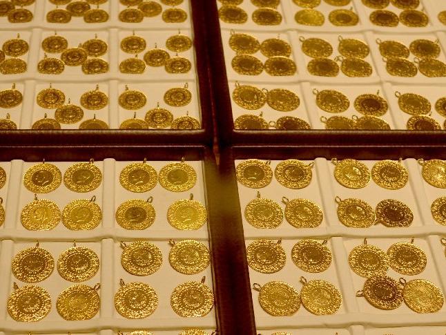 Altın fiyatları düşmeye başladı: Bugün çeyrek altın ve gram altın fiyatları ne kadar oldu?