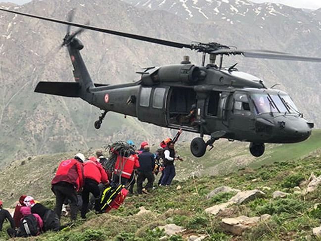Yaralı kadın askeri helikopterle gelen UMKE ekibi tarafından kurtarıldı