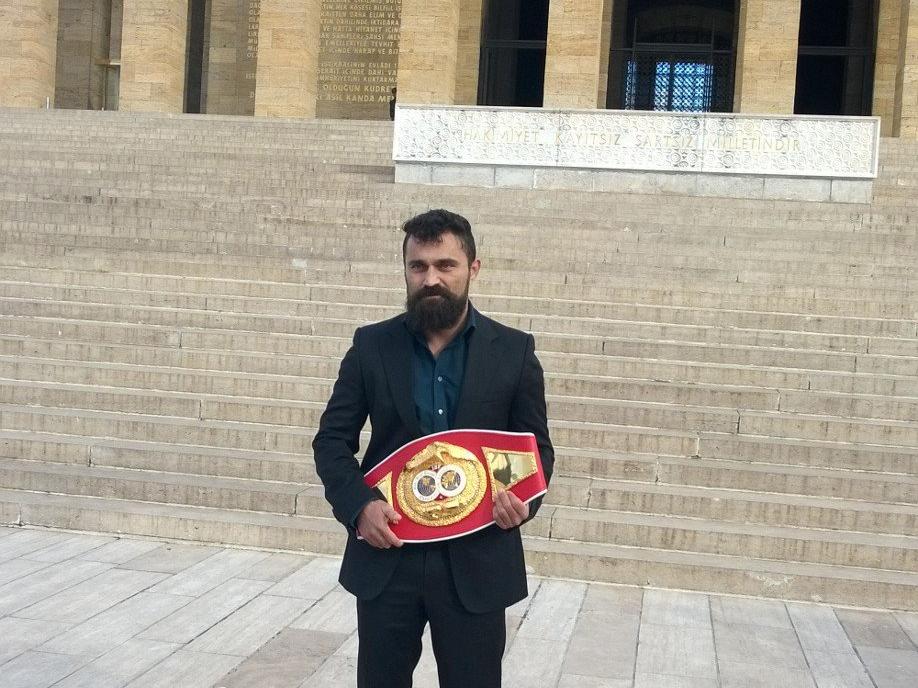 Ünsal Arık, Avrupa Şampiyonu oldu!