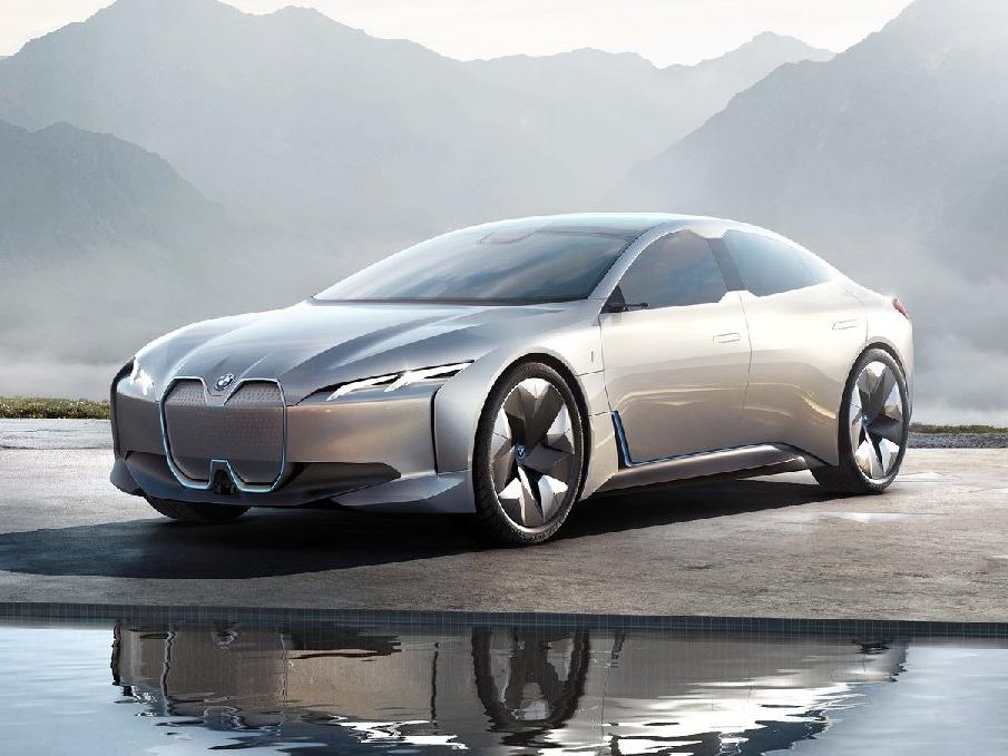 Yeni nesil elektrikli BMW'ler geliyor!