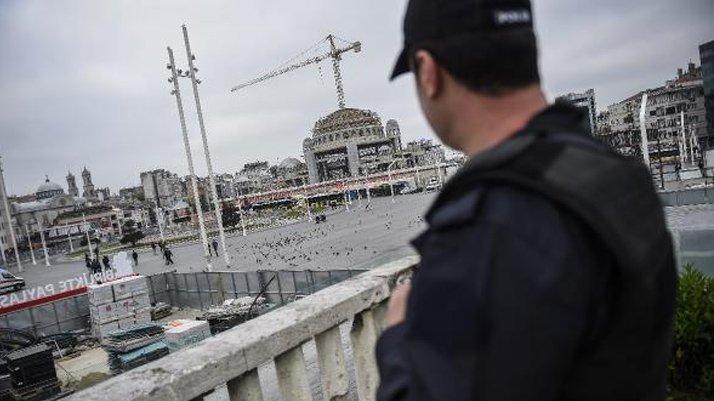 Taksim'de geniş güvenlik önlemleri
