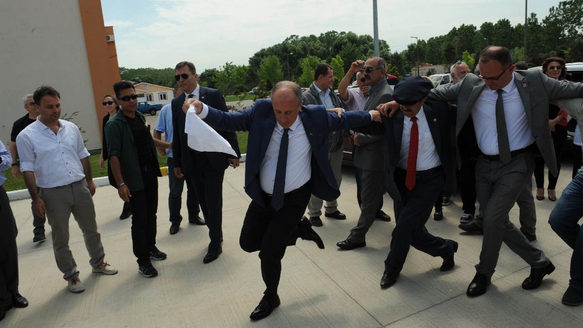 Muharrem İnce Samsun'a böyle indi... Halay başı oldu