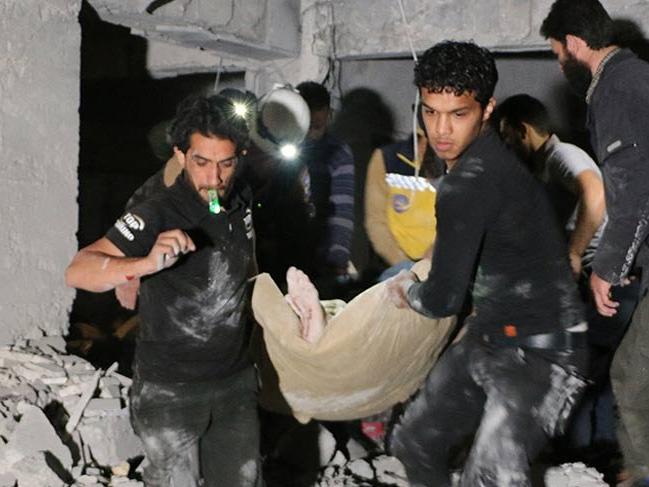 İdlib'de hastaneye bomba yüklü araçla saldırı!