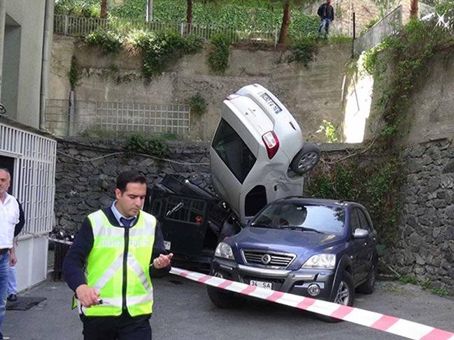 Beşiktaş'ta görenleri şaşkına çeviren kaza