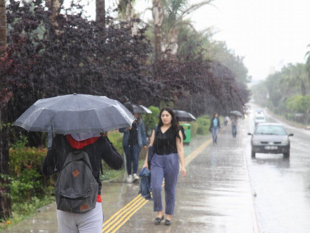 Meteoroloji'den hava durumu raporu: İstanbul'da güneş, Ankara'da yağmur!