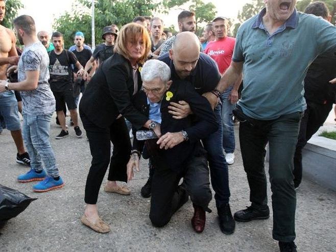 Türk dostu belediye başkanı Yunan parlamentosunu karıştırdı