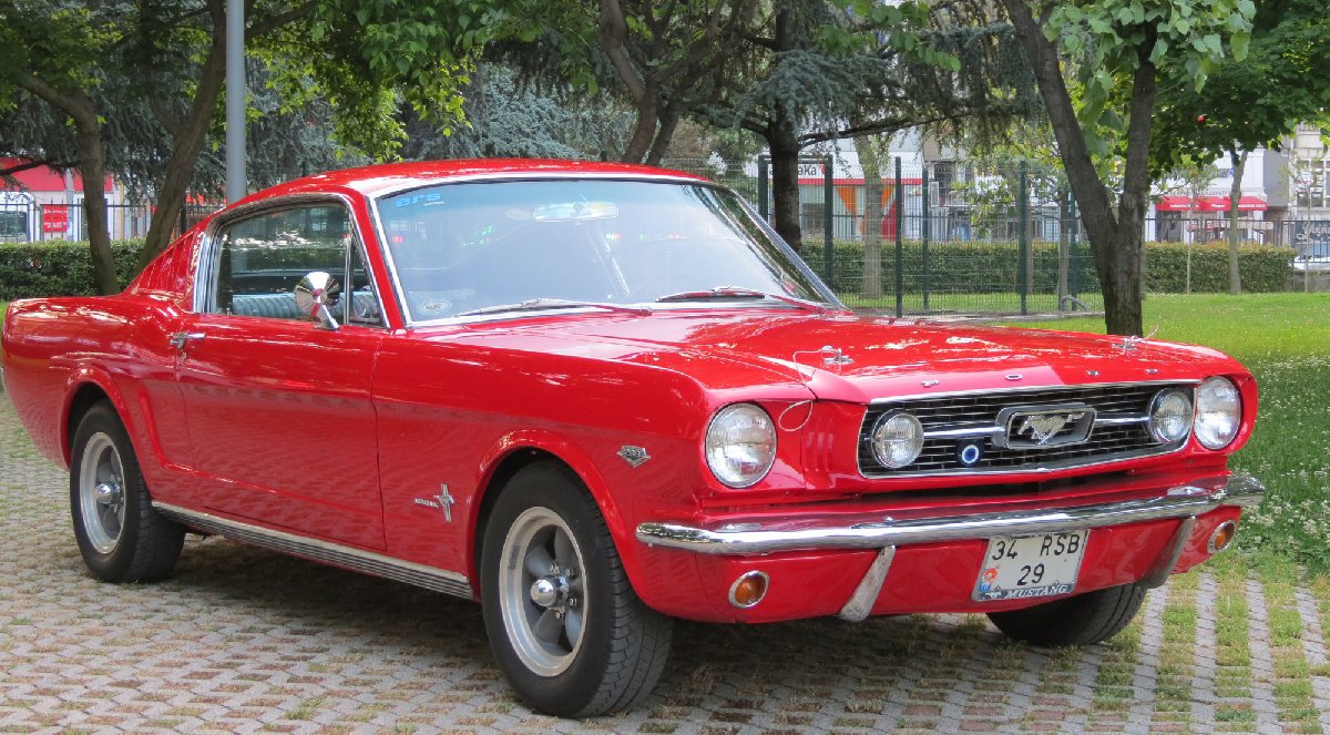 1966-ford-mustang-fastback-en-hizli-kopya